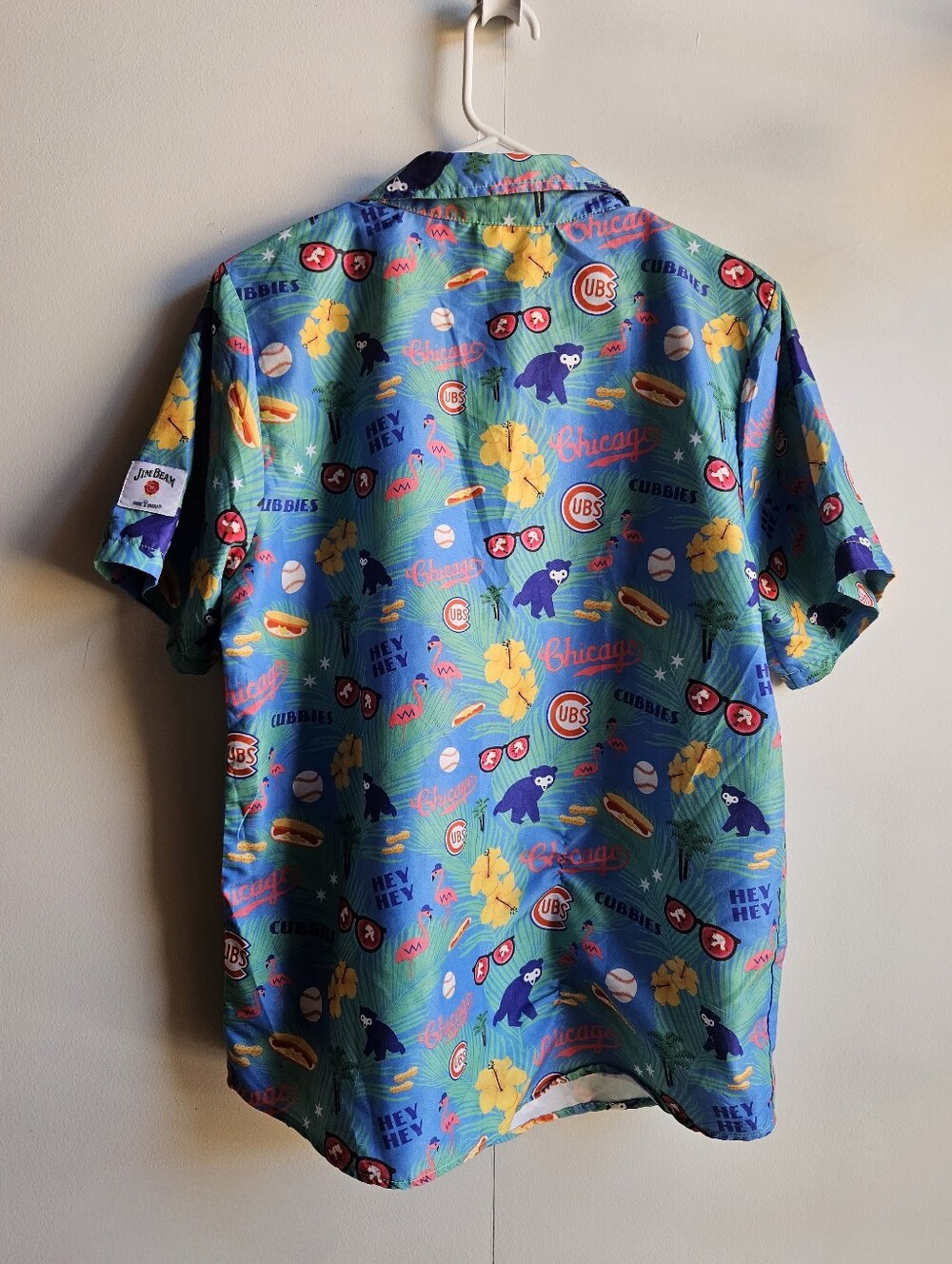 2023 Chicago Cubs Jim Beam Hawaiian Shirt in (Unisex) Medium - Picture 9 of 14